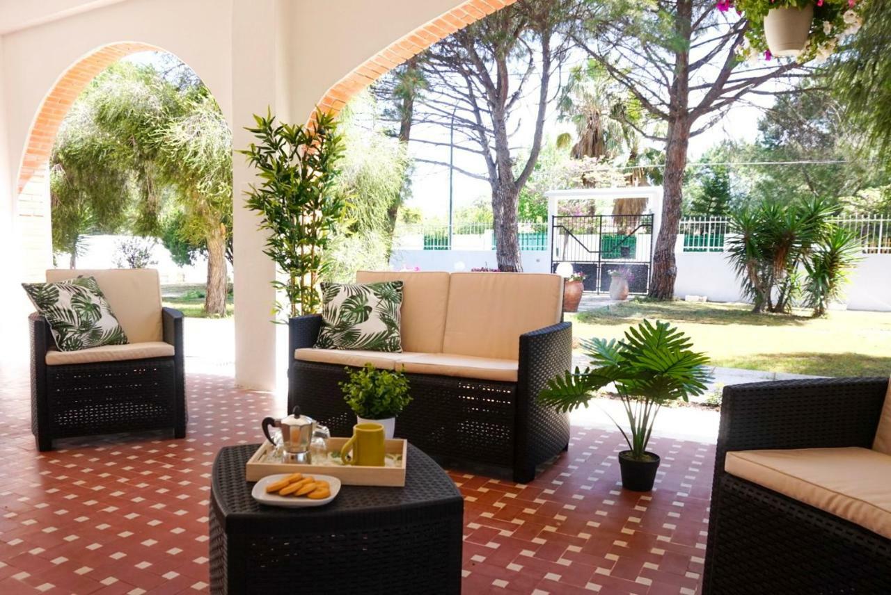 Villa Aurelia -Seafront Apartment With Patio Flumini di Quartu Exterior photo